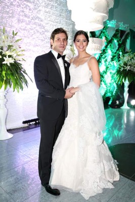 Los recién casados Andrés Chahín y Yamileth Hawit.