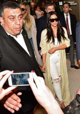 Kim y Khloe Kardashian en Armenia