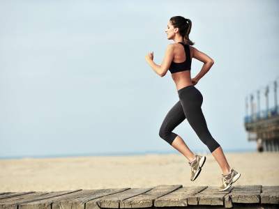 Running. Un buen tenis para correr debetener la perfecta combinación de acolchonamiento, flexibilidad y transpiración, que complementen a tu pie. Si tienes arcos rebajados, busca opciones con control de movimiento como los New Balance 1340. Para arcos más elevados, opta por estabilidad con zapatillas como los Brooks Ravenna 5. Running. Un buen tenis para correr debetener la perfecta combinación de acolchonamiento, flexibilidad y transpiración, que complementen a tu pie. Si tienes arcos rebajados, busca opciones con control de movimiento como los New Balance 1340. Para arcos más elevados, opta por estabilidad con zapatillas como los Brooks Ravenna 5.