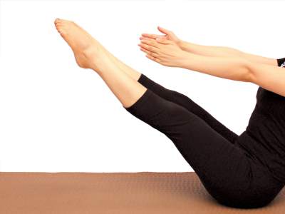 Haz algo de ejercicio. No tiene que ser una rutina exhaustiva o intensa, unos pocos minutos de yoga serán suficientes.