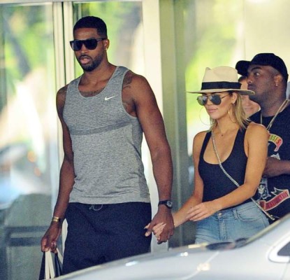 Tristan Thompson holds hands with Khloe Kardashian after shopping at Bal Harbor Shops in Bal Harbor, FL.<P>Pictured: Tristan Thompson,Khloe Kardashian<B>Ref: SPL1357384 180916 </B><BR/>Picture by: Splash News<BR/></P><P><B>Splash News and Pictures</B><BR/>Los Angeles: 310-821-2666<BR/>New York: 212-619-2666<BR/>London: 870-934-2666<BR/>photodesk@splashnews.com<BR/></P> Tristan Thompson holds hands with Khloe Kardashian after shopping at Bal Harbor Shops in Bal Harbor, FL.<P>Pictured: Tristan Thompson,Khloe Kardashian<B>Ref: SPL1357384 180916 </B><BR/>Picture by: Splash News<BR/></P><P><B>Splash News and Pictures</B><BR/>Los Angeles: 310-821-2666<BR/>New York: 212-619-2666<BR/>London: 870-934-2666<BR/>photodesk@splashnews.com<BR/></P>
