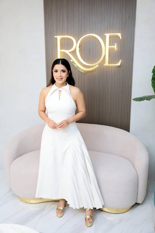 La doctora Luisa Gámez, especialista formada en México, durante la inauguración de ROE, clínica que combina innovación, tecnología de vanguardia y un trato humano excepcional para transformar cada visita en una experiencia distinta. La doctora Luisa Gámez, especialista formada en México, durante la inauguración de ROE, clínica que combina innovación, tecnología de vanguardia y un trato humano excepcional para transformar cada visita en una experiencia distinta.