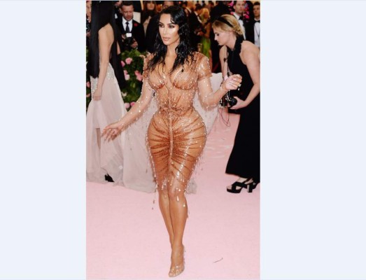Kim Kardashian víctima de la moda y de su corsé del Met Gala 2019