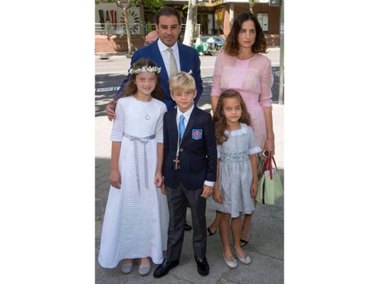 La pareja con sus hijos Olimpia, Miguel y Atalanta La pareja con sus hijos Olimpia, Miguel y Atalanta