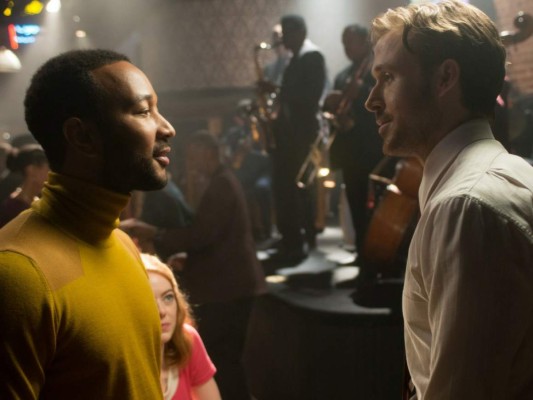 ¿POR QUÉ SÍ LA AMAMOS?<br/>1. La música – particularmente la participación de John Legend, con su Start a fire – creo que es un soundtrack que querrás escuchar-.