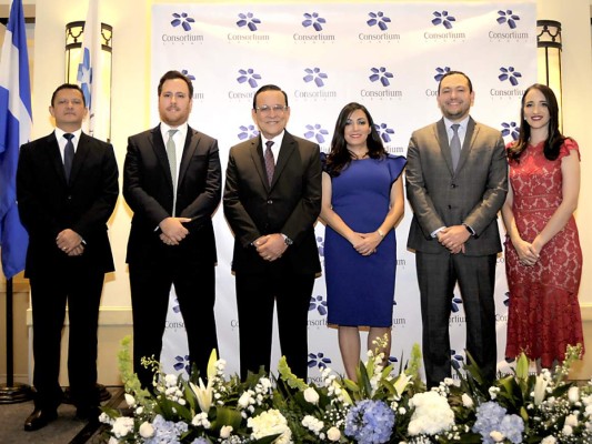 Jeovanny Hernández, José Ramón Morales, Patricia Solórzano, Fernando López y Daniela Villafranca