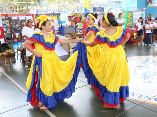 Feria Latinoamericana en Macris School