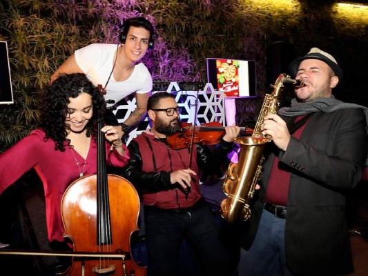 Shirley Paz, DJ Armixtur, Frank Rodríguez y Hector Soto del conservatorio Crescendo Shirley Paz, DJ Armixtur, Frank Rodríguez y Hector Soto del conservatorio Crescendo