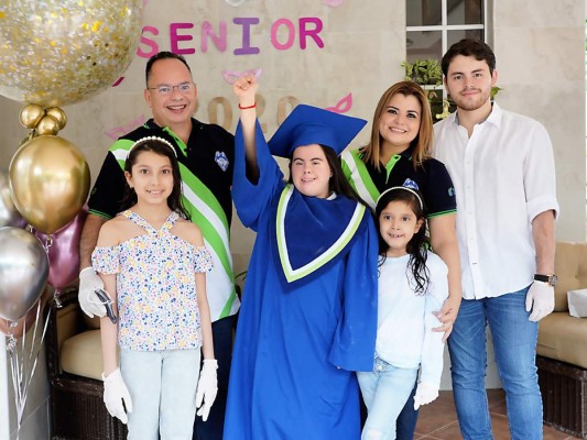 Gradución para los seniors de la Santa María del Valle