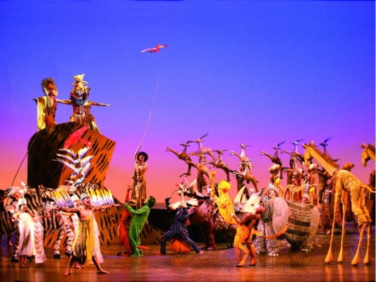 Broadway's The Lion King brinda cursos de teatro online para niños