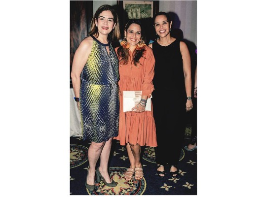 Ruth Marie Sabillón, Lula Mena y Tania Rojas, en el coctel de bienvenida al evento Mujeres Desafiantes 2019. Foto: Daniel Madrid