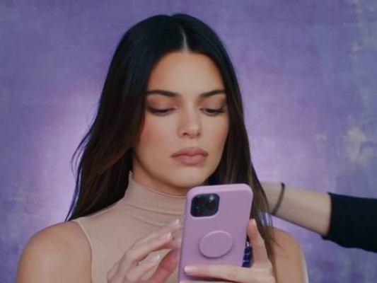 Kendall Jenner se describe como adicta a las redes sociales