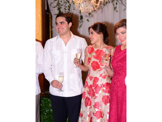 Alejandro Albir y María José Welchez celebran boda civil  
