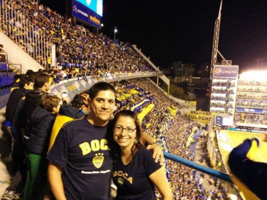 Sandra Zumbado conoció a su esposo gracias a su pasión por el fútbol.