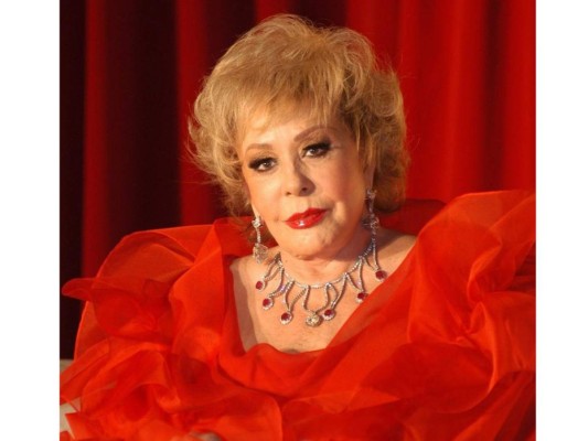 Con 87 años de edad, la mexicana Silvia Pinal reconocida por ser actriz, empresaria, presentadora, figura política y productora ha sido nombrada por la vidente de igual manera.