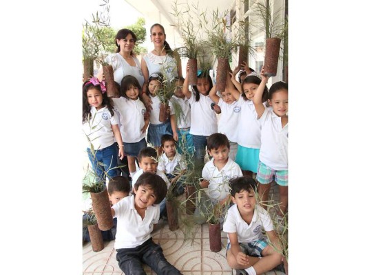 Día de la Madre tierra en Macris Kindergarten