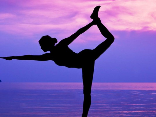 Seis beneficios de hacer yoga
