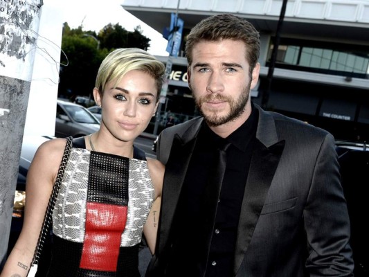 Liam Hemsworth desmiente compromiso con Miley Cyrus