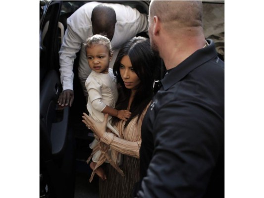 Kim Kardashian bautiza a North West en Jerusalén