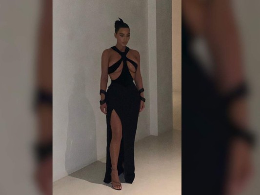 Kim Kardashian calienta Hollywood con diseño de los 90