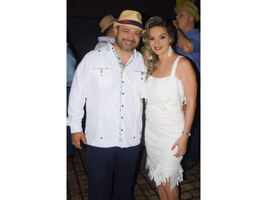 Despedida de solteros para Carlos Moreira y Sabrina Mahchi