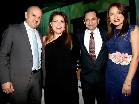 Xavier Vargas, Blanca Villela, Juan José Cruz y Diana Pacheco de Cargill, duranta la gala de premiación (fotos: Cortesía Diario El Heraldo)
