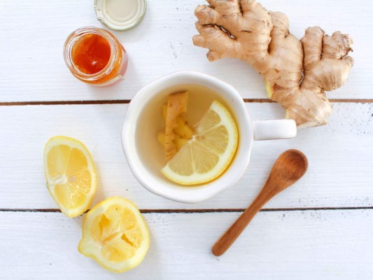 Descubre los beneficios del zumo de limón con jengibre  
