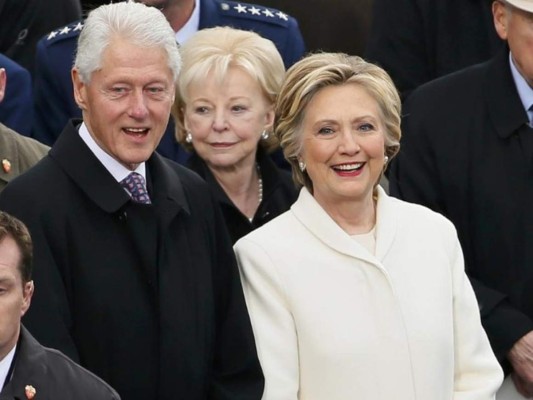 Las caras de Hillary Clinton en la toma de posesión