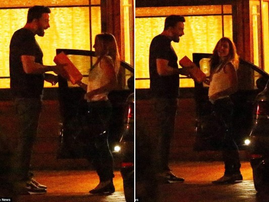 Christine Ouzonian conoció a Ben Affleck durante la primavera mientras era la niñera de los hijos de este; amigos de Jenifer Garner cailifican la infidelidad como la 'última traición' Christine Ouzonian conoció a Ben Affleck durante la primavera mientras era la niñera de los hijos de este; amigos de Jenifer Garner cailifican la infidelidad como la 'última traición'