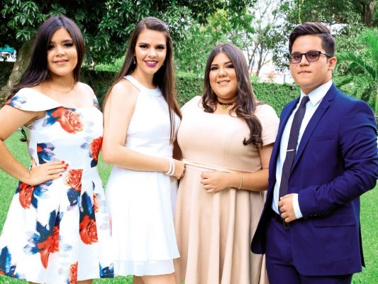 Krystell Castillo, Giselle Bendaña, Debbie Zúniga y Juan Rivera.