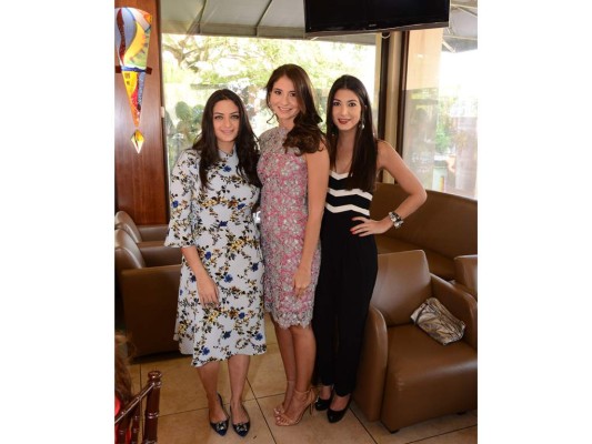 Rebecca Rosenthal, Isabella y Daniela Kattán. Rebecca Rosenthal, Isabella y Daniela Kattán.