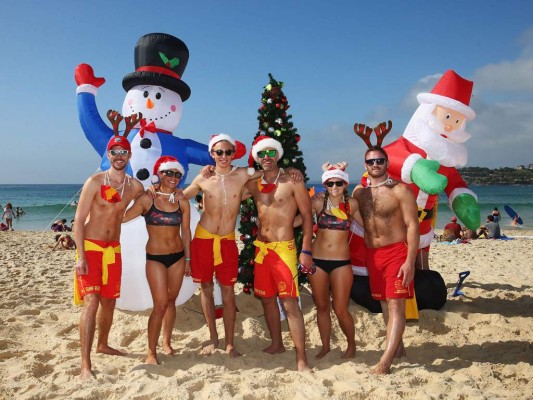 AustraliaLa playa Bondi en Sydney, Australia, es un destino turístico popular en Navidad.