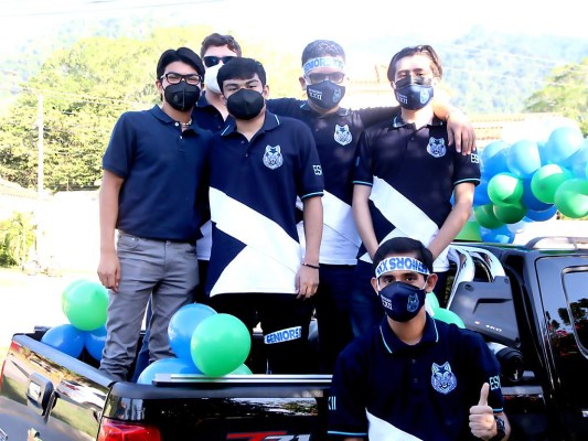 Jorge Arauz, John Nadra, Rolin Galo, Juan Robleda, Max Rodríguez y Marco Martínez. Jorge Arauz, John Nadra, Rolin Galo, Juan Robleda, Max Rodríguez y Marco Martínez.