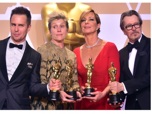 Los actores, Sam Rockwell, Frances McDormand, Allison Janney, and Gary OldmanDesde el Dolby Theatre de Los Ángeles, ellos junto a otros talentos recibieron la preciada estatuilla dorada por sus magistrales trabajos cinematográficos en la nonagésima edición de los remios Oscar