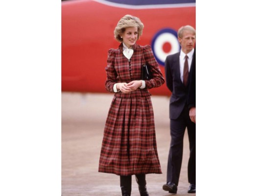 El inmortal estilo de la princesa Diana de Gales