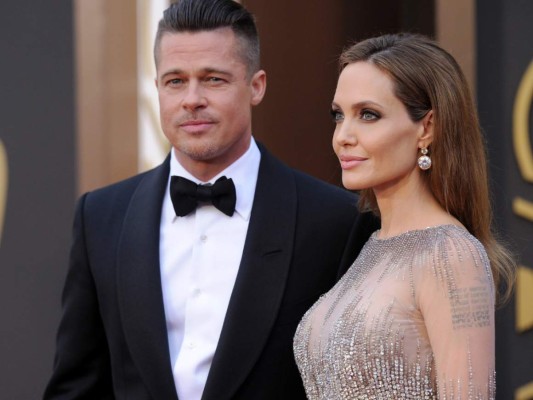 ¡Angelina Jolie acusa a Brad Pitt de violencia doméstica!