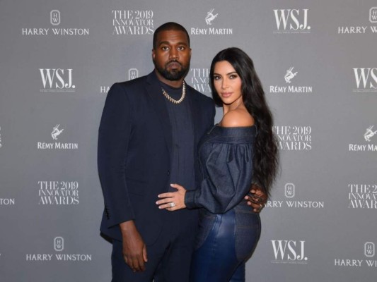 Kim Kardashian se siente impotente tras tweets de Kanye West