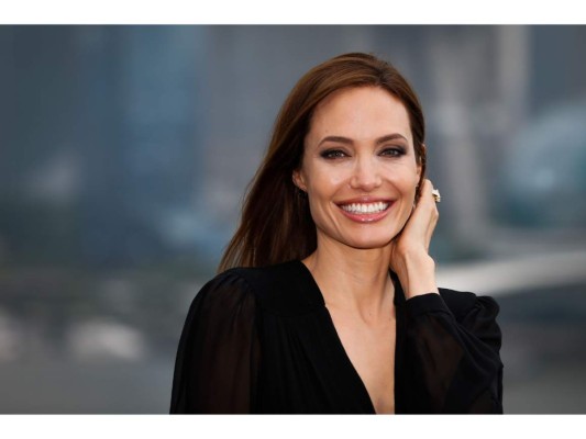 ¡Angelina Jolie cumple otro aniversario de vida! La famosa intérprete de distintos papeles en 2021 cumple 46 años, y para celebrarlo te mostramos datos que tal vez no sabías de ella.