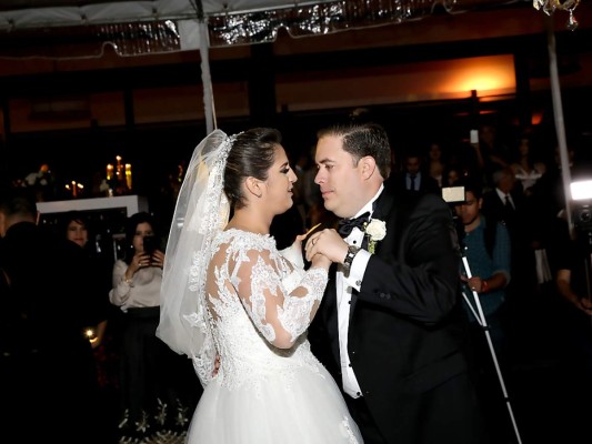 Recepción de la boda de Soad Facussé y Nelson Valencia
