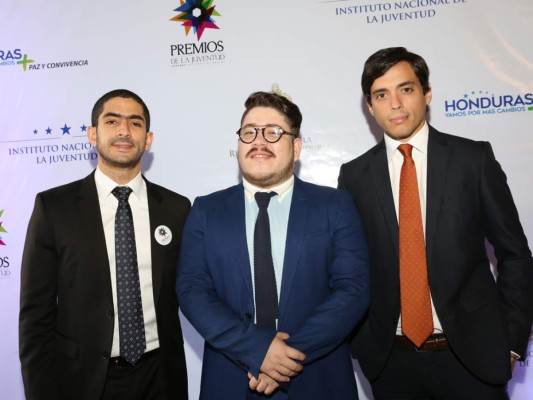 Gobierno reconoce logros de jóvenes hondureños