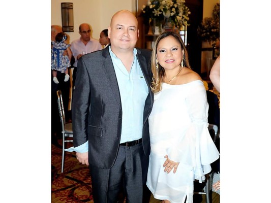 La familia Rodríguez Banegas celebra elegante recepción