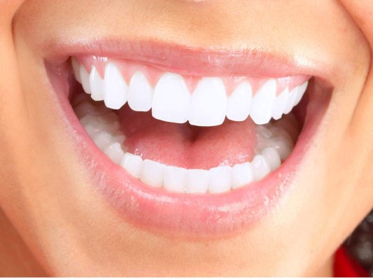 A medida que envejecemos nuestro dientes tienden a pigmentarse de amarillo según expertos