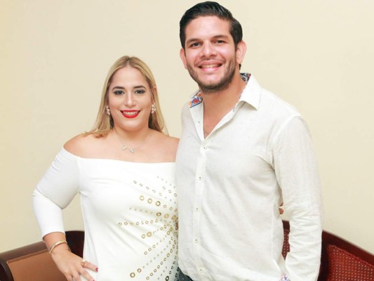 Despedida de solteros para Gaby Montalván y Ernesto Lardizabal