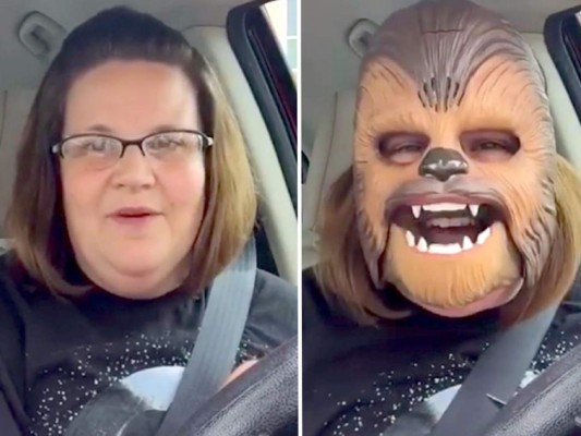Uno de los Facebook Live más vistos de 2016, corresponden a Candance Payne, la madre con la máscara de Chewbacca, personaje de Star Wars que decidió trasnmitir en vivo como funcionaba una máscara del personaje y al emitir el rugido característico, empieza con un ataque de risa sin parar que a todos contagió