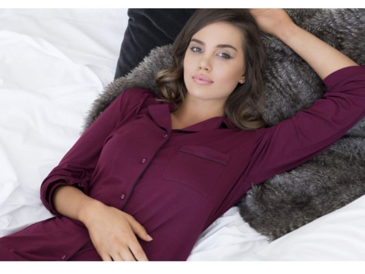 La frecuencia con la que cambias tu ropa de dormir, podría afectar severamente tu organismo.