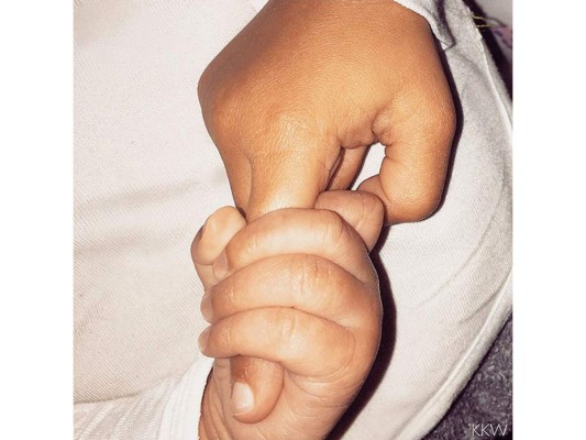 La primera foto del bebé de Kim Kardashian