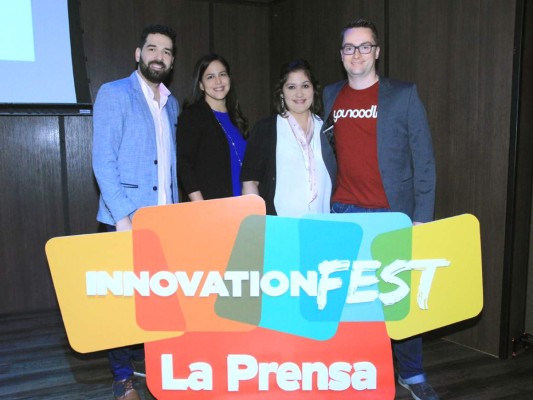 Juan Ciszek, representante de Google, Doris Rivera, gerente de cuentas locales; Isabel Díaz, directora comercial y Torsten Kolind, fundador de YouNoodle.