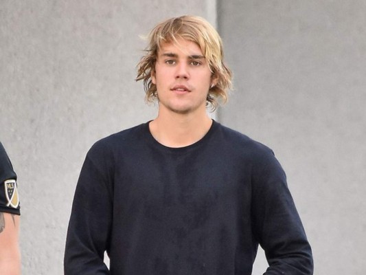 Justin Bieber dejará crecer su cabello hasta los tobillos