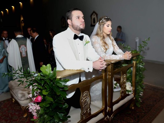 La boda religiosa de Vivianne Alvarado y Enrique Álvarez
