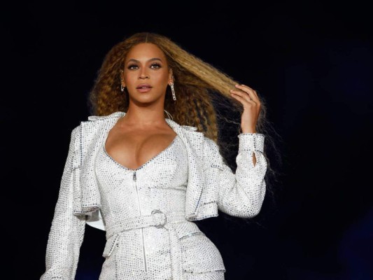 Beyoncé acusada legalmente de hacer brujería